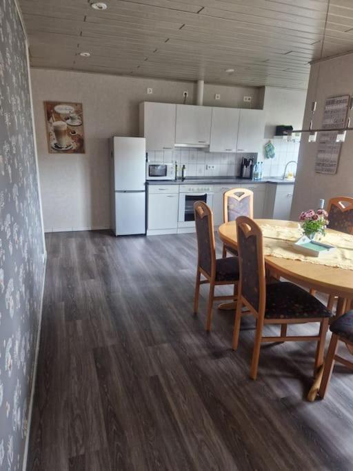 Gemuetliche 3-Zimmer-Wohnung, Zentral Gelegen Apensen Dış mekan fotoğraf